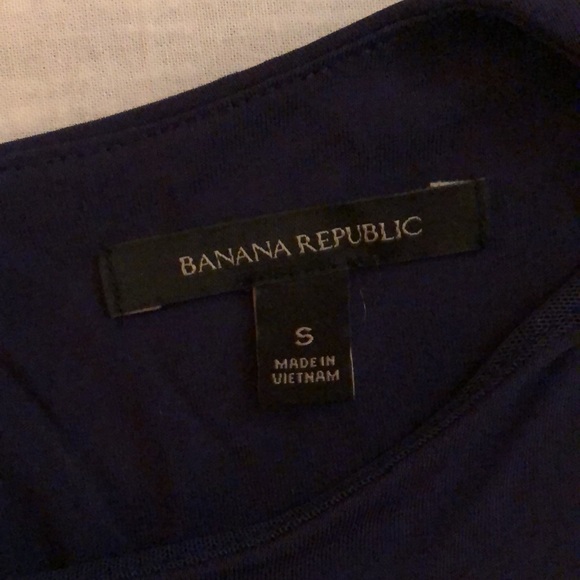 Banana Republic navy blouse with ruffled hem - Picture 6 of 7